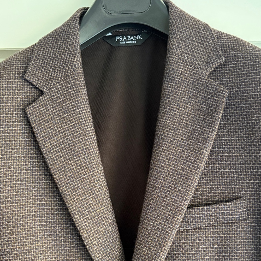 Jos. A. Bank Rich Brown Textured Blazer - Picture 2 of 9